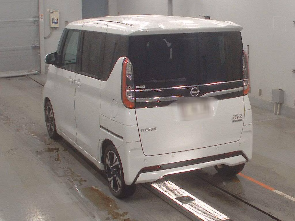 NISSAN ROOX