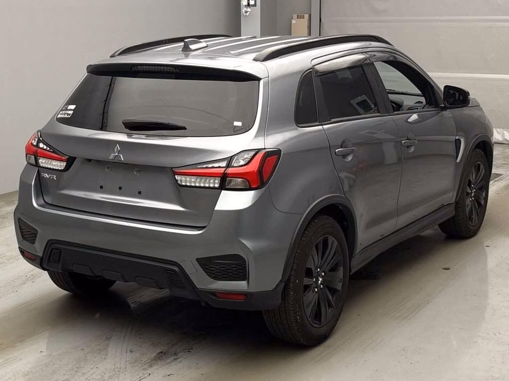 MITSUBISHI RVR