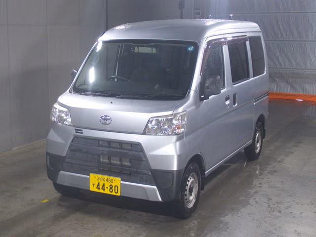 Toyota Pixis Van