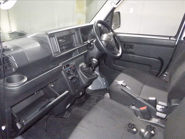 TOYOTA PIXIS VAN