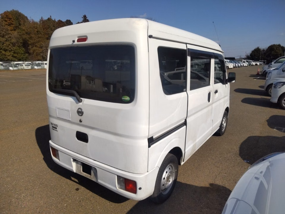 NISSAN NV100 CLIPPER