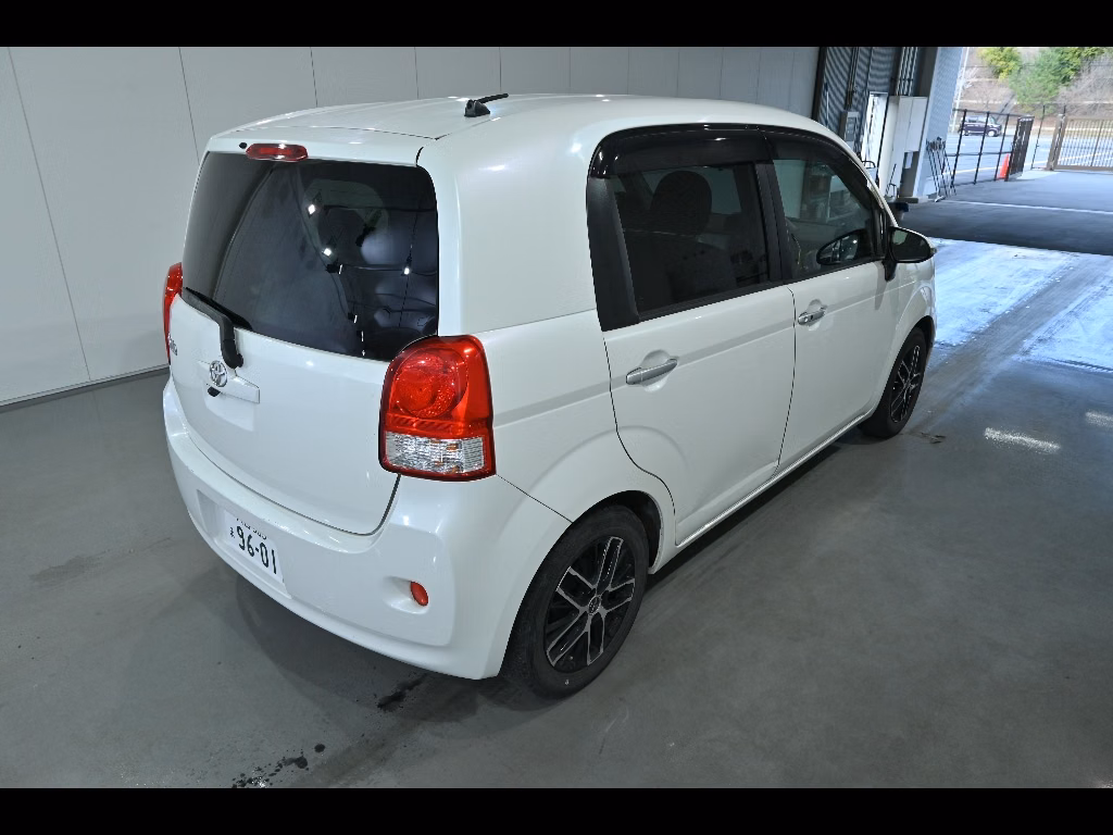 TOYOTA PORTE