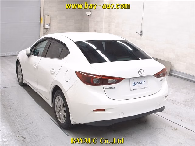 MAZDA AXELA