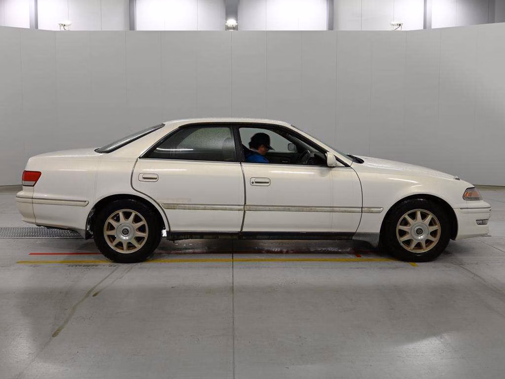 TOYOTA MARK II