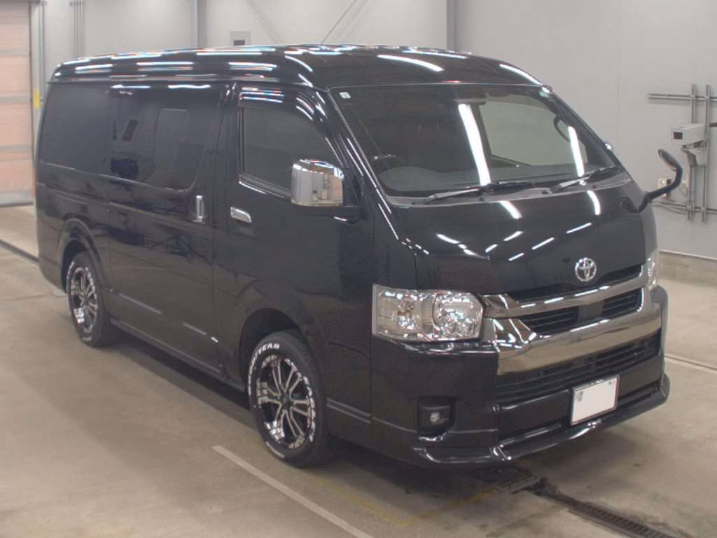 TOYOTA REGIUS ACE
