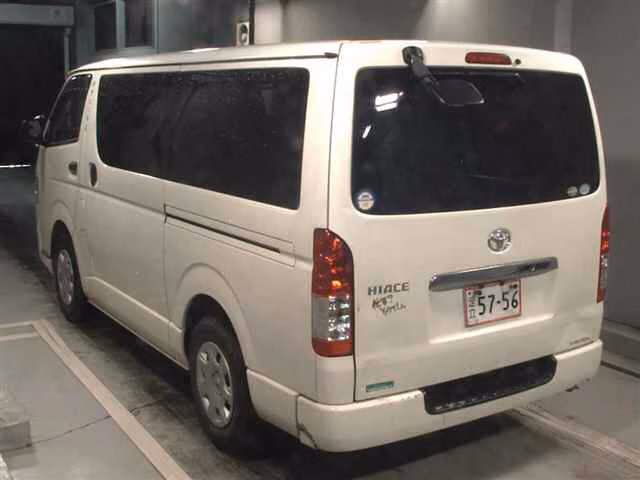 TOYOTA REGIUS ACE