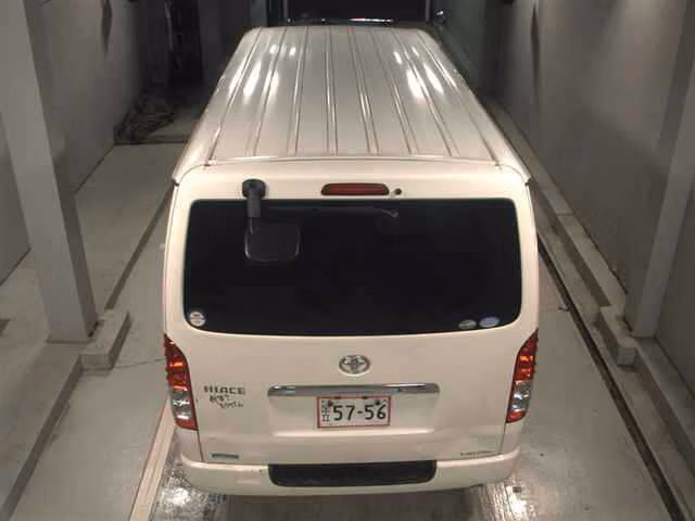 TOYOTA REGIUS ACE