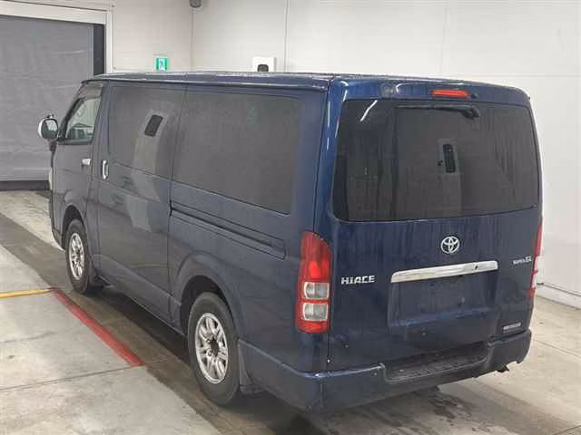 TOYOTA REGIUS ACE