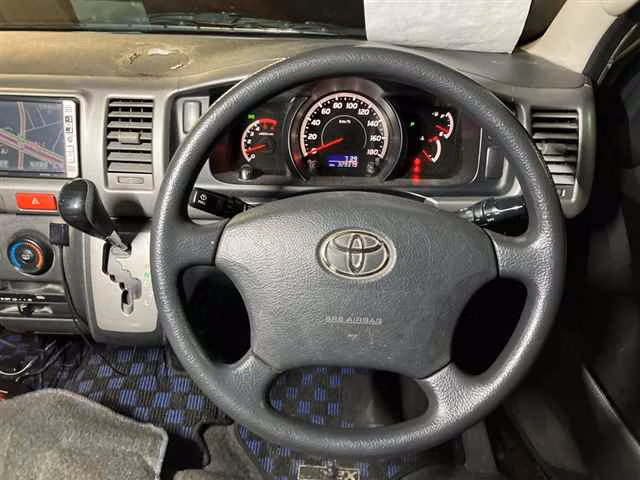 TOYOTA REGIUS ACE