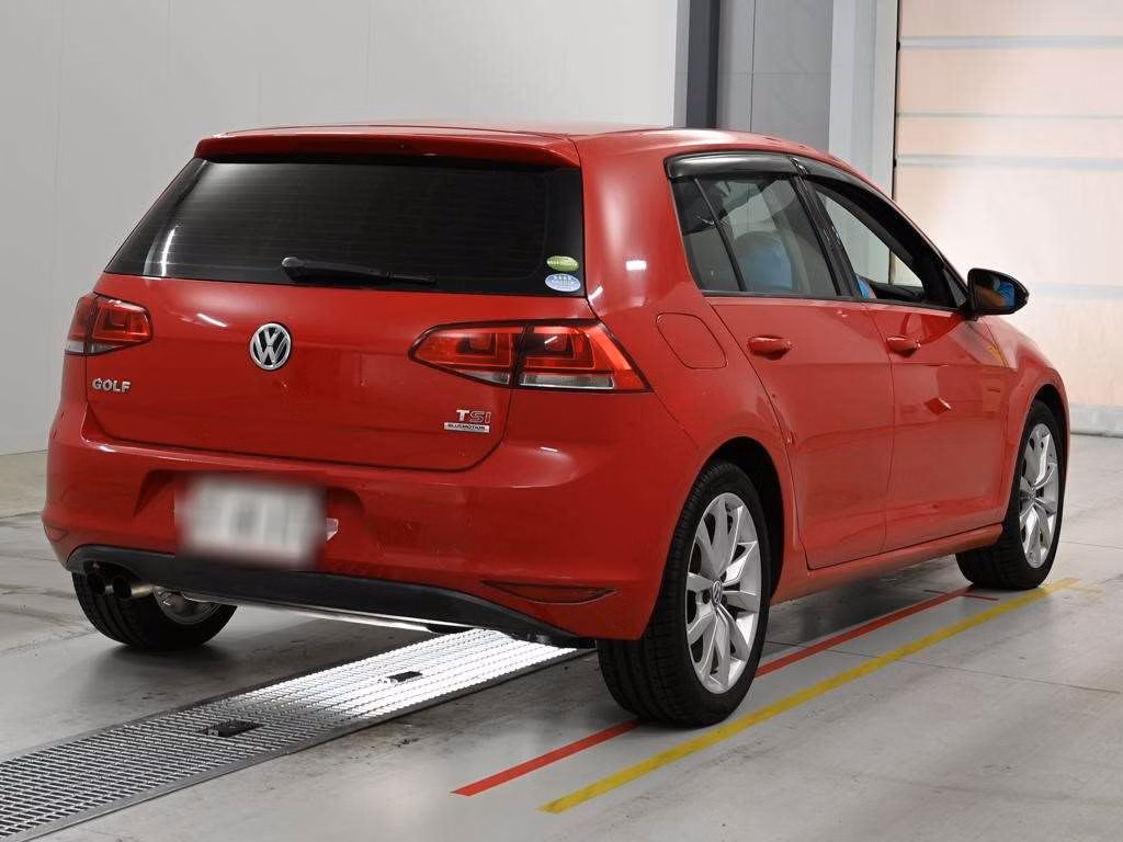 VOLKSWAGEN GOLF