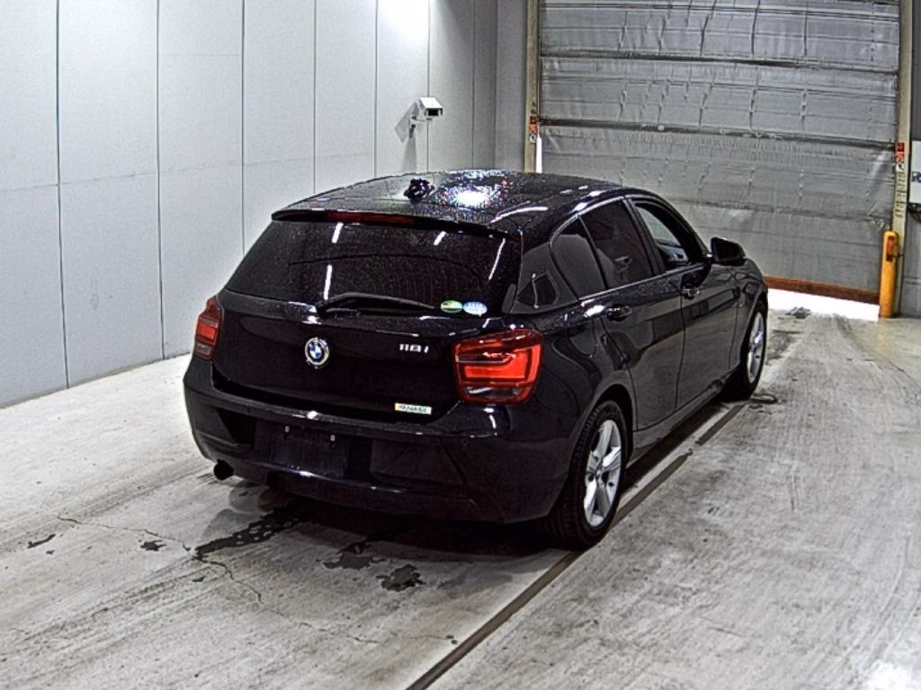 BMW 1-SERIES