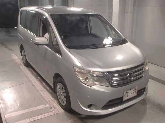 NISSAN SERENA