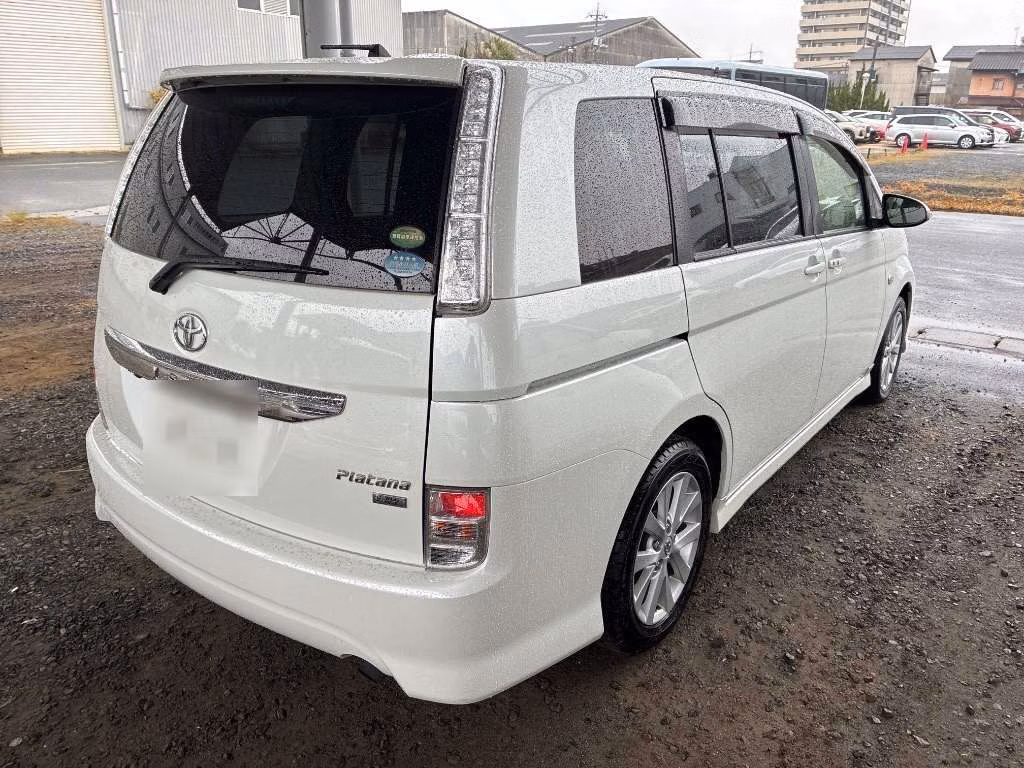 TOYOTA ISIS