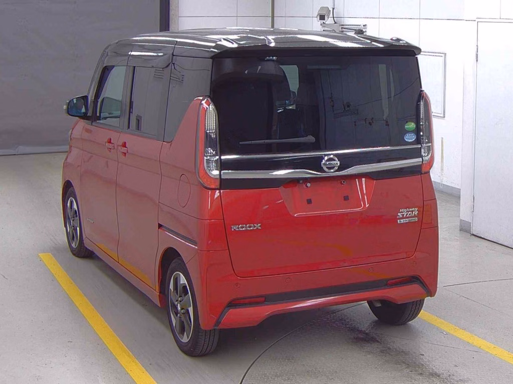 NISSAN ROOX