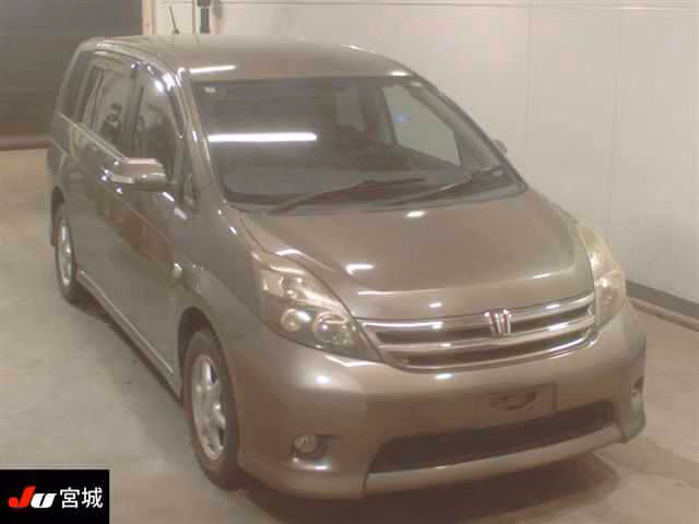 TOYOTA ISIS