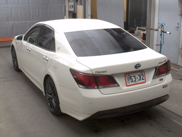 TOYOTA CROWN