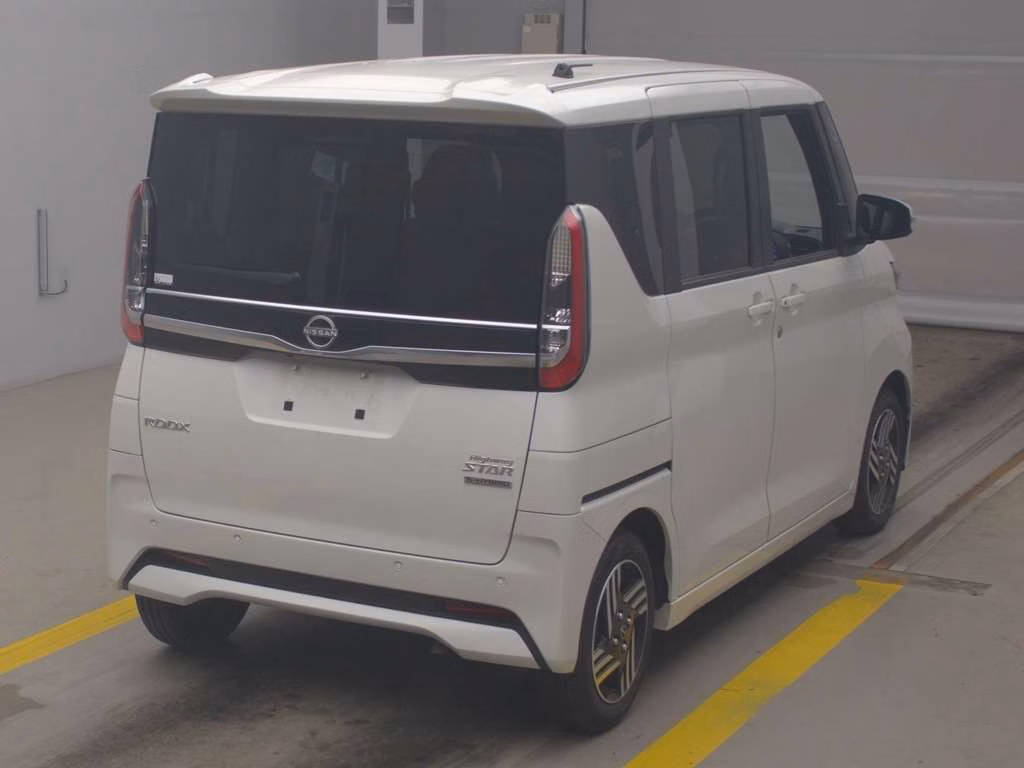 NISSAN ROOX