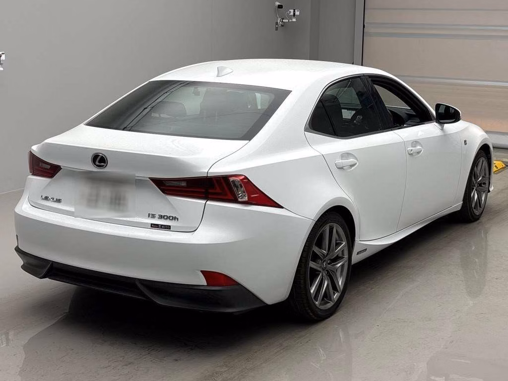 LEXUS IS300H