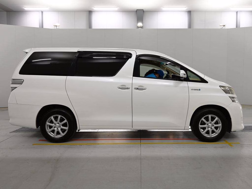 TOYOTA ALPHARD