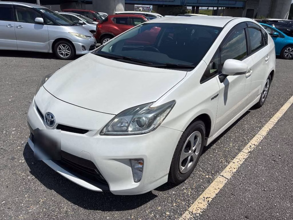 TOYOTA PRIUS