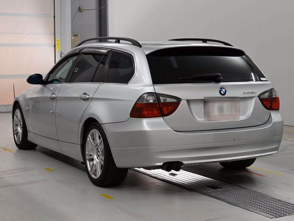 BMW 3-SERIES
