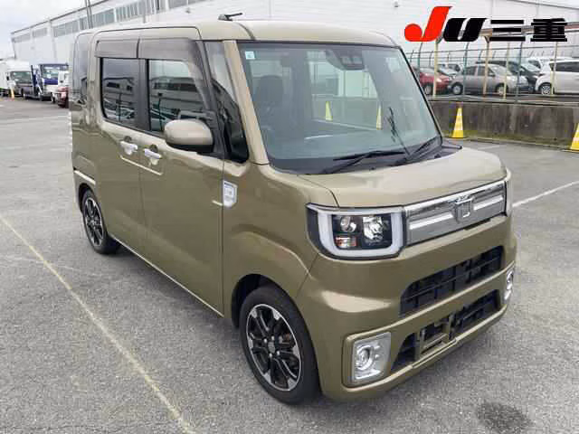 DAIHATSU WAKE