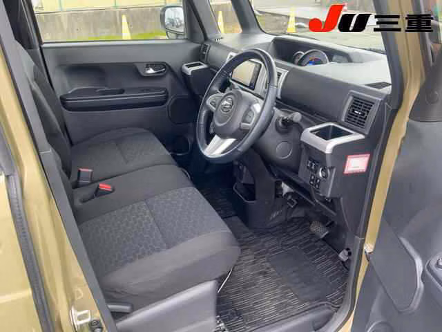 DAIHATSU WAKE