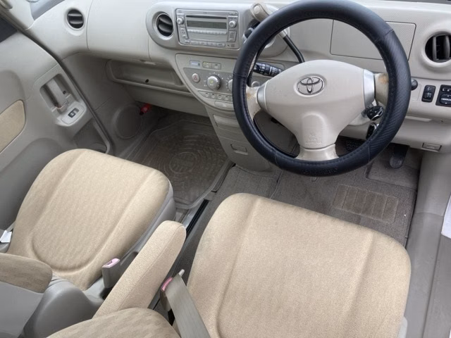 TOYOTA PORTE