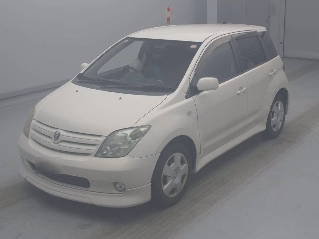 TOYOTA IST