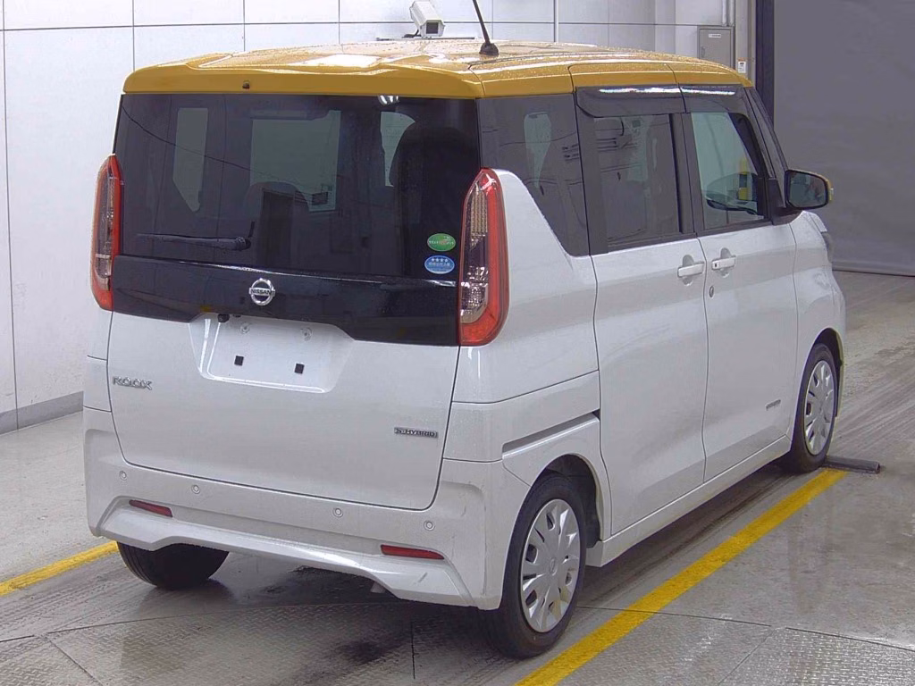 NISSAN ROOX