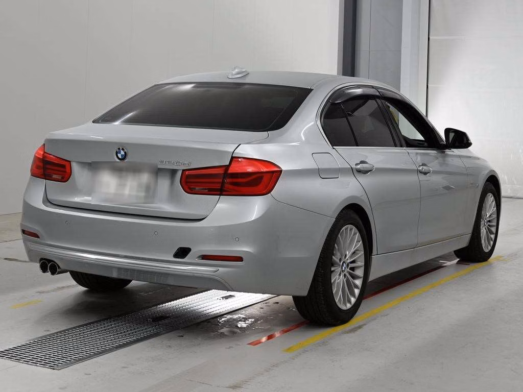 BMW 3-SERIES