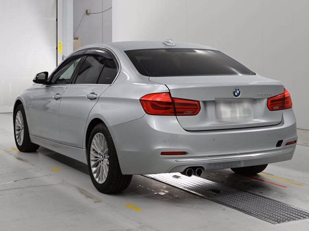 BMW 3-SERIES