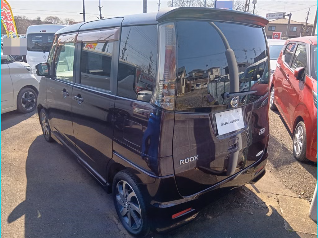 NISSAN ROOX