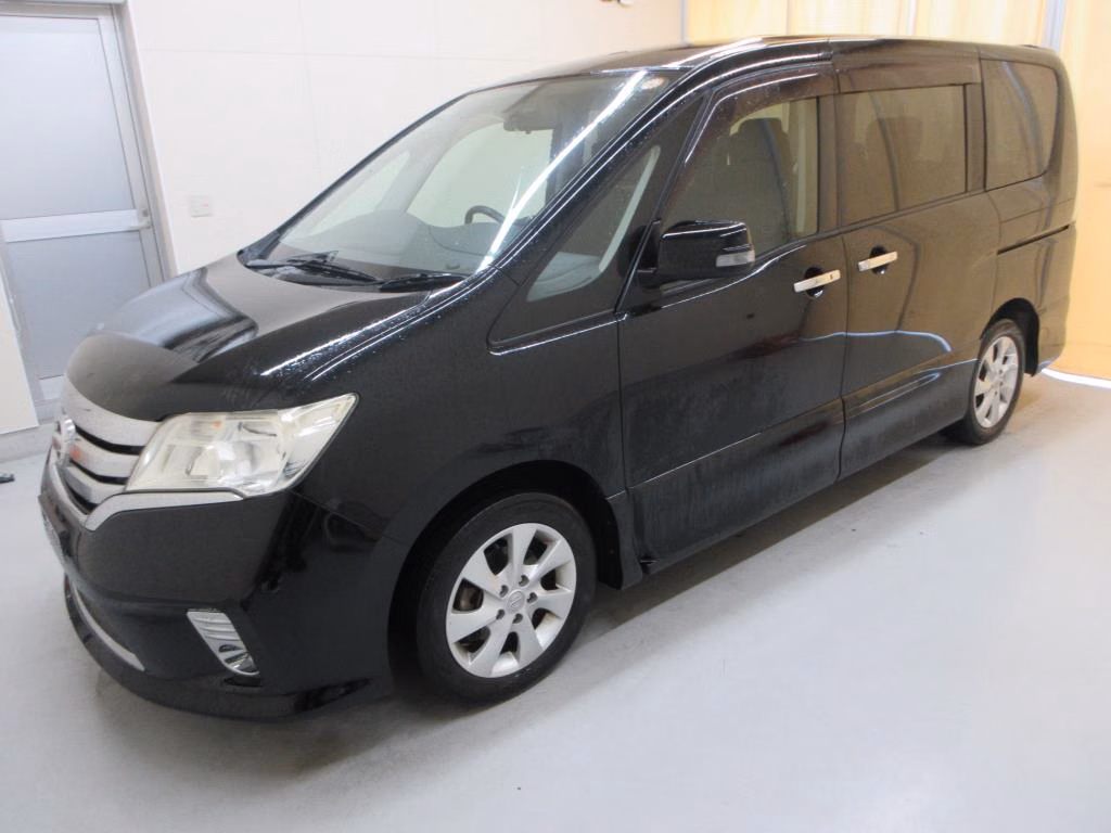NISSAN SERENA