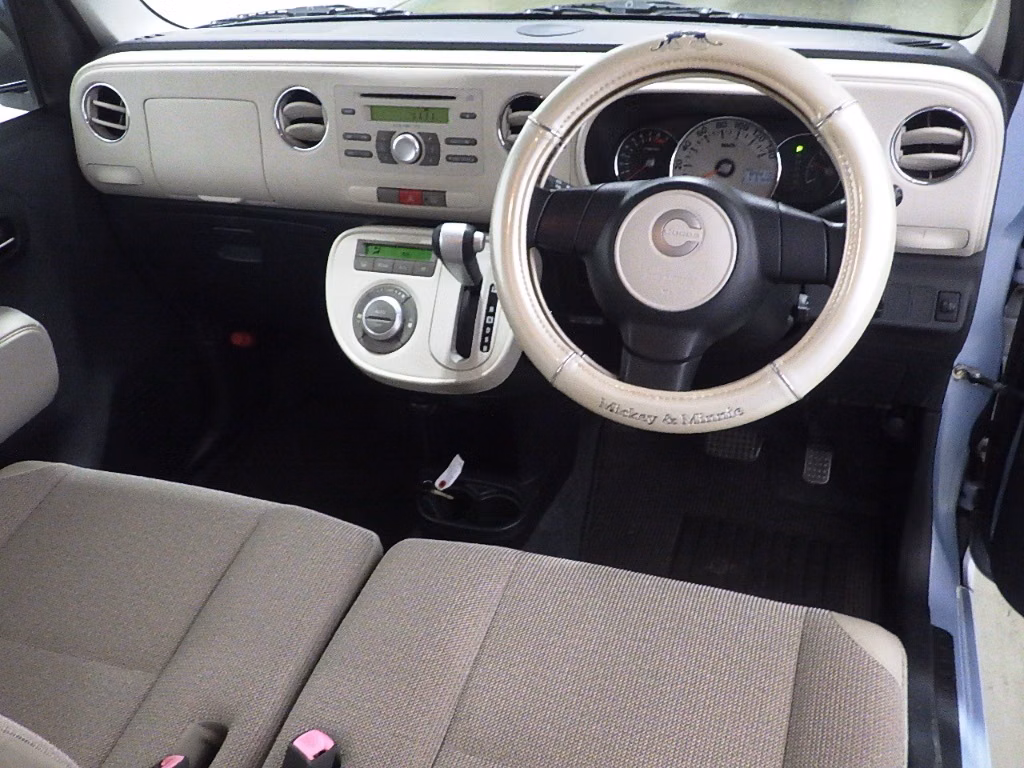 DAIHATSU MIRA COCOA