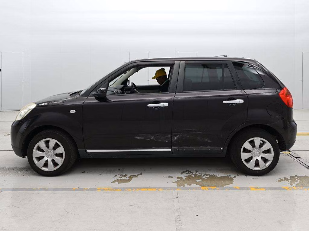 MAZDA VERISA