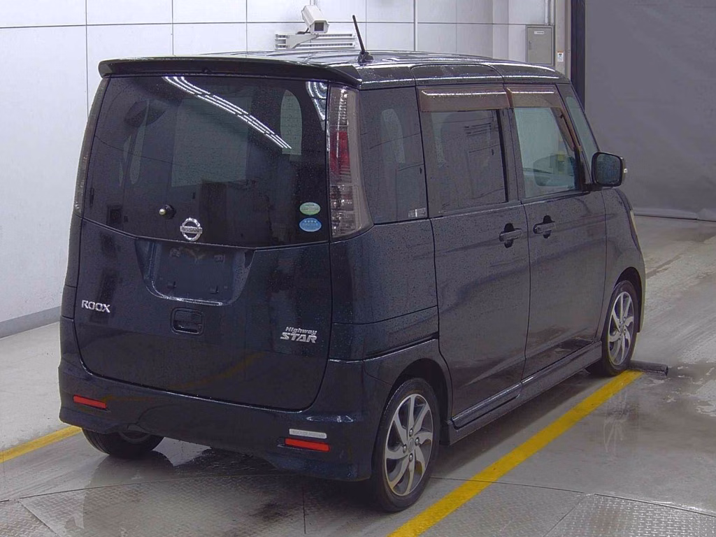 NISSAN ROOX