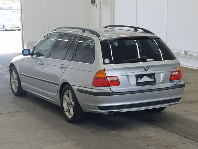 BMW 3-SERIES