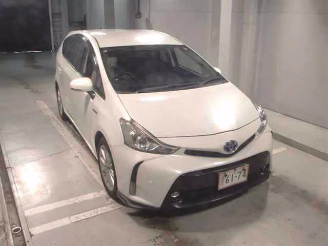 TOYOTA PRIUS ALPHA