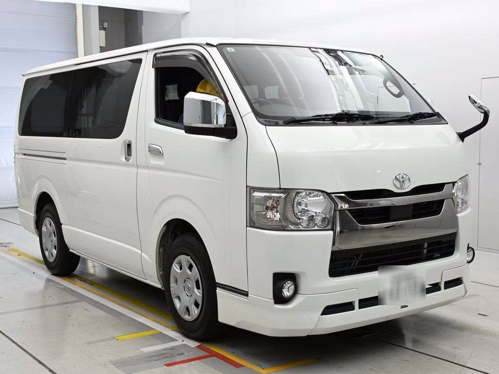 TOYOTA REGIUS ACE