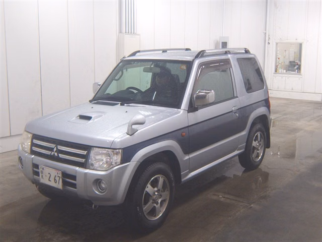 MITSUBISHI PAJERO MINI
