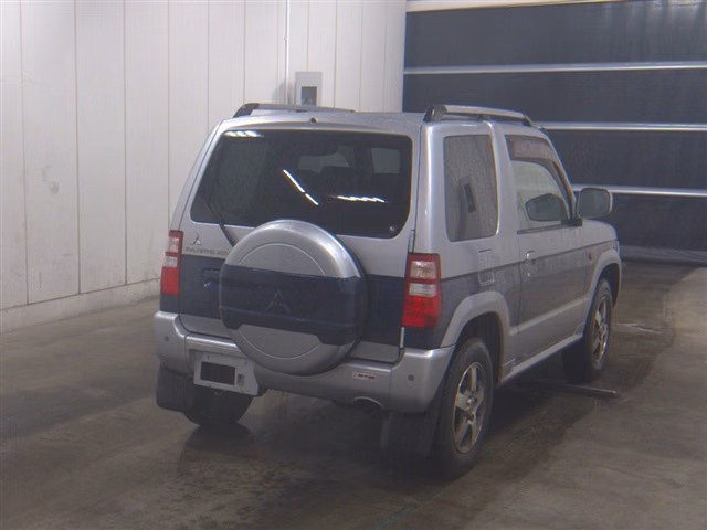 MITSUBISHI PAJERO MINI