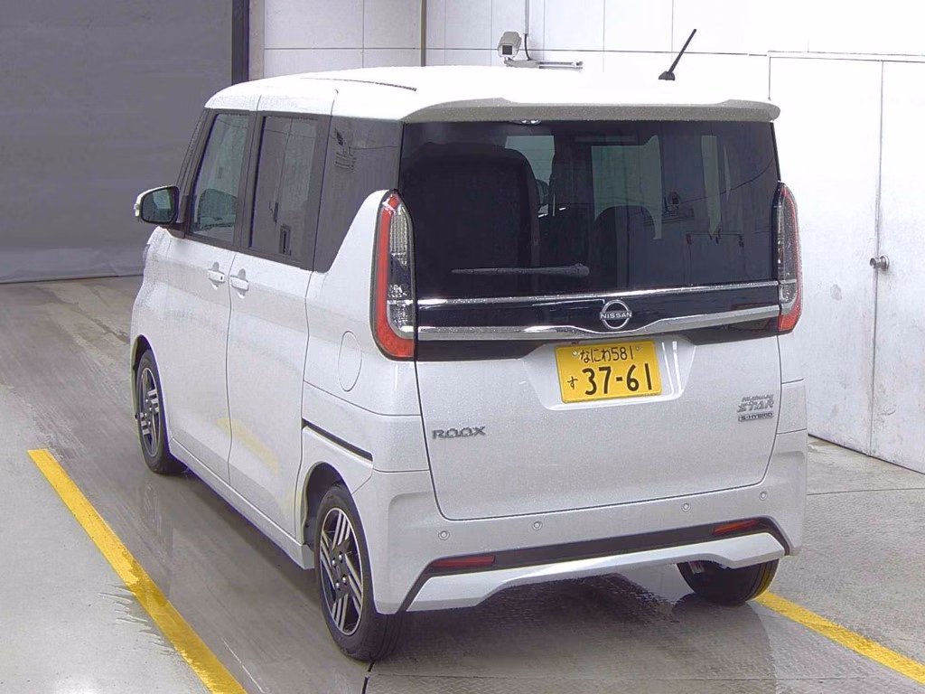 NISSAN ROOX