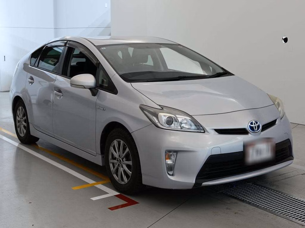 TOYOTA PRIUS