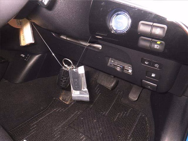 TOYOTA PRIUS PHV