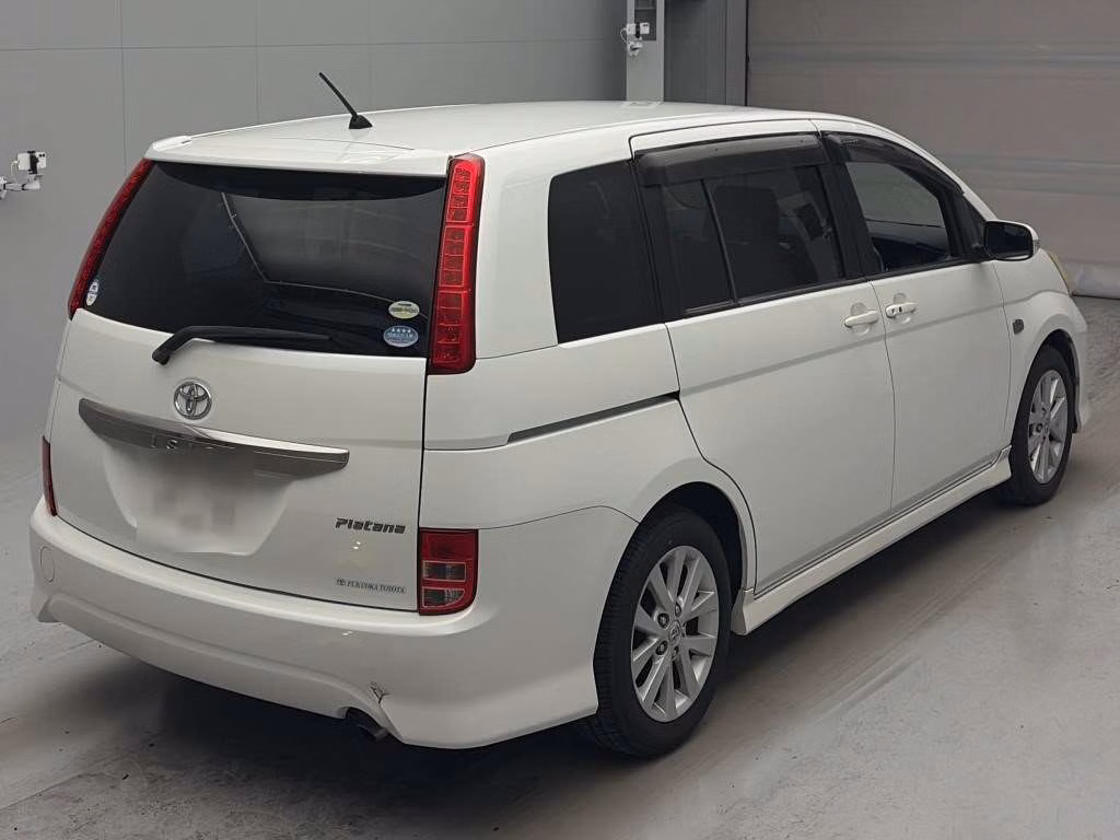 TOYOTA ISIS