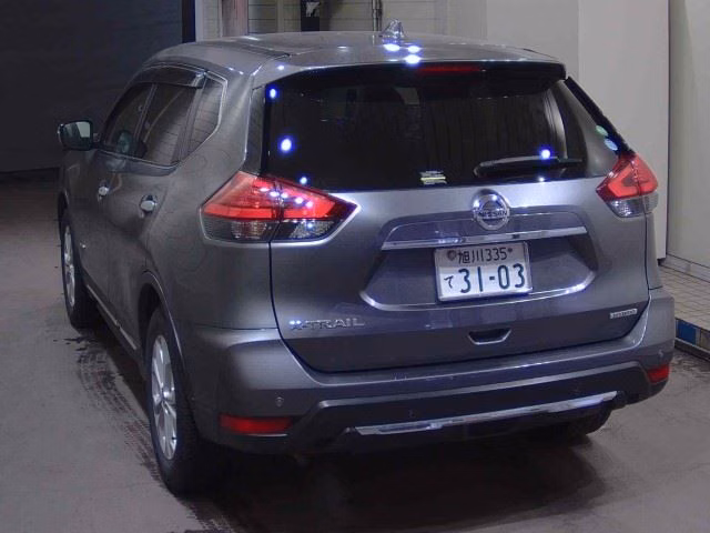 NISSAN X-TRAIL