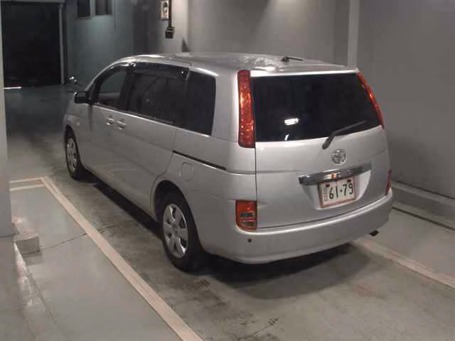 TOYOTA ISIS