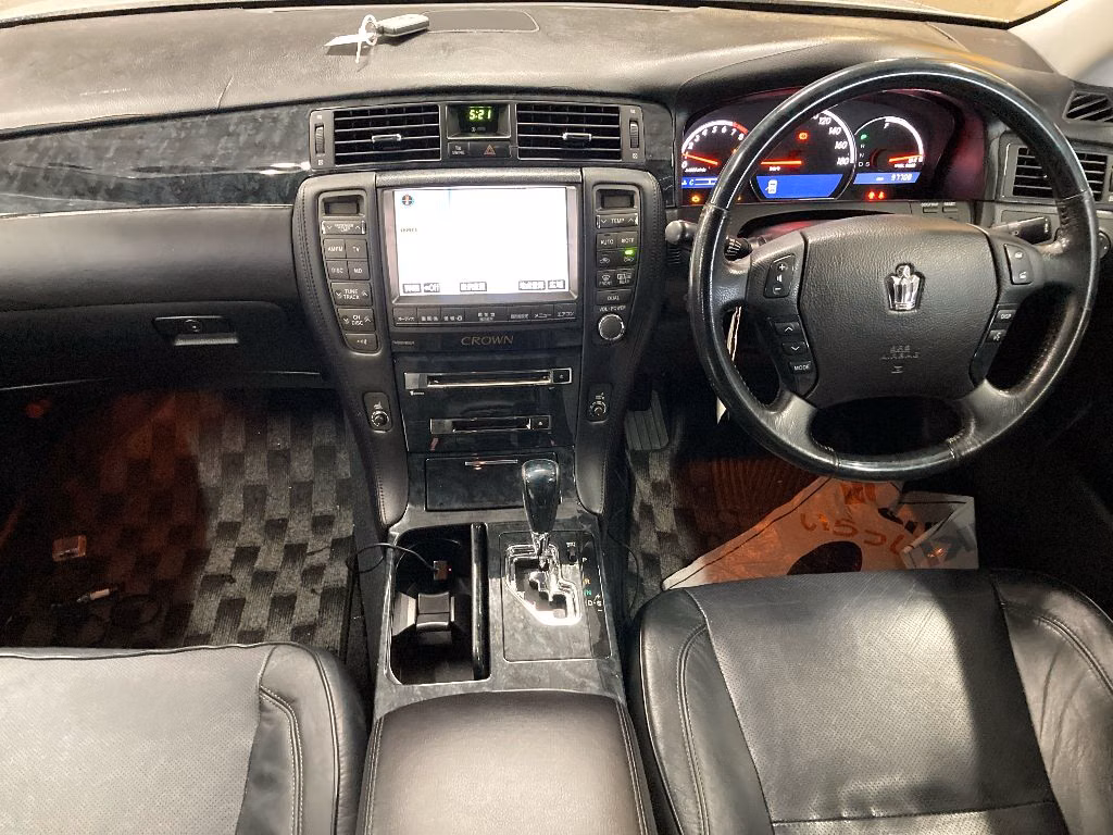 TOYOTA CROWN