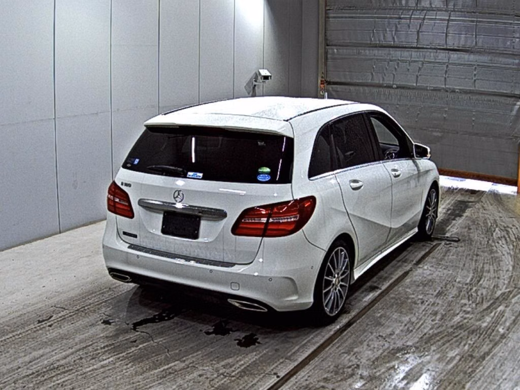MERCEDES-BENZ B-CLASS